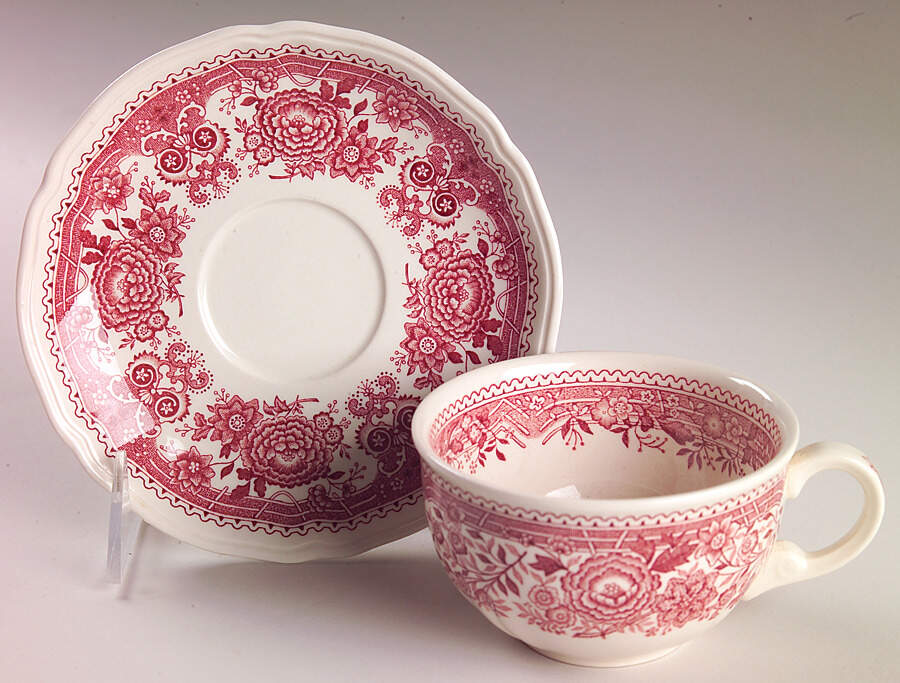 Burgenland Maroon Flat Cup & Saucer Set by Villeroy & Boch-1