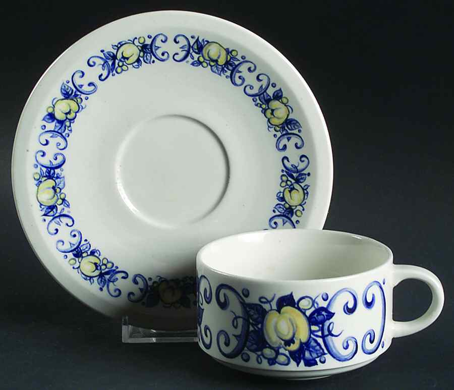 Cadiz Flat Cup & Saucer Set by Villeroy & Boch-1