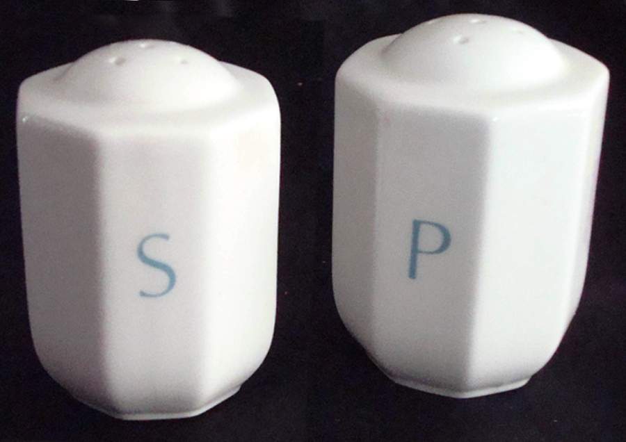 Calla Salt & Pepper Set by Villeroy & Boch-1