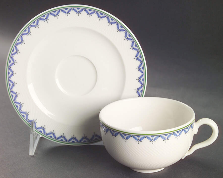 Casa Look Flat Cup & Saucer Set by Villeroy & Boch-1
