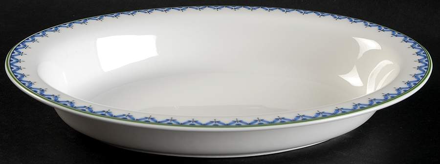 Casa Look 10" Oval Vegetable Bowl by Villeroy & Boch-1