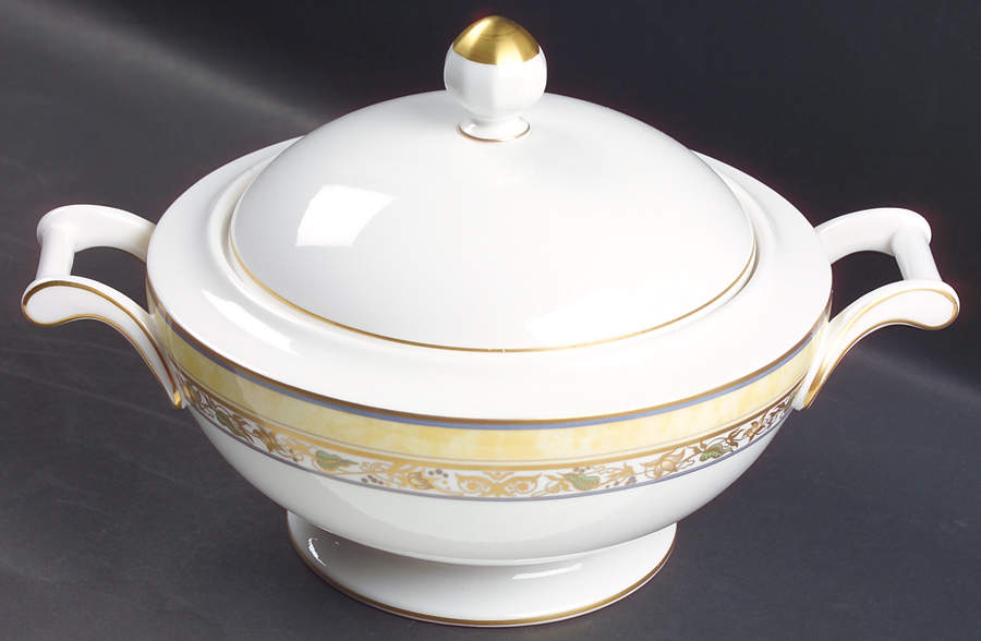 Cannes Round Covered Vegetable by Villeroy & Boch-1