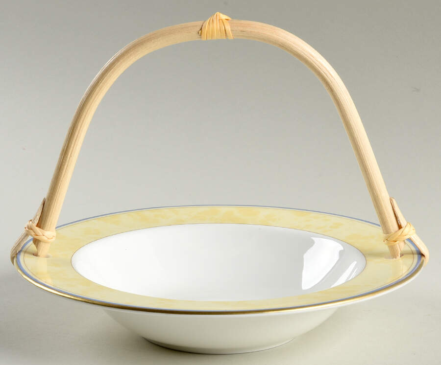 Cannes 7''-7 1/4'' Basket W/Bamboo Handle HC by Villeroy & Boch-1