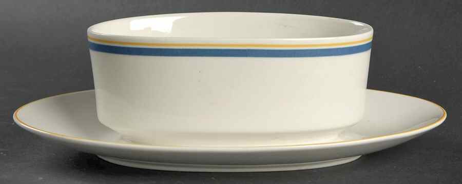 Carrousel Gravy Boat with Attached Underplate by Villeroy & Boch-1