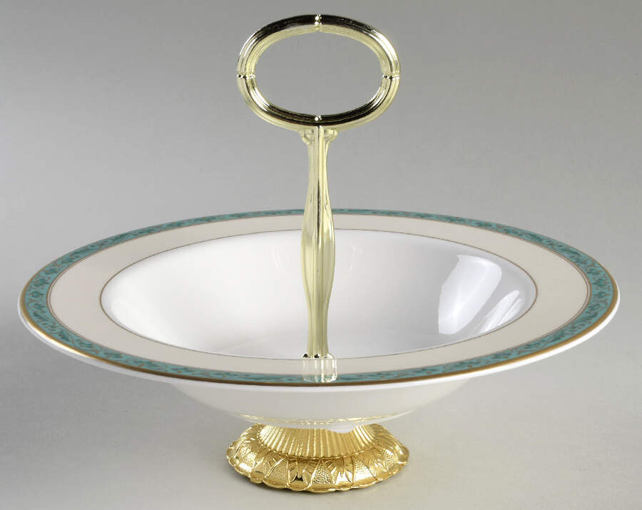 Cassis (Bone) 6"-7" Handled Footed Nut Dish HC by Villeroy & Boch-1