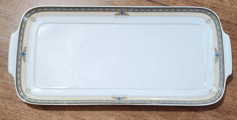 Cavalier 13" Sandwich Tray by Villeroy & Boch-1