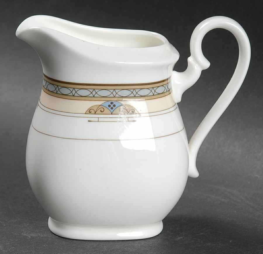 Cavalier Creamer by Villeroy & Boch-1