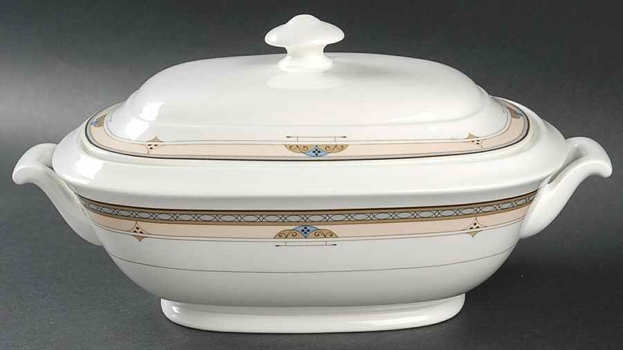 Cavalier Oval Covered Vegetable by Villeroy & Boch-1