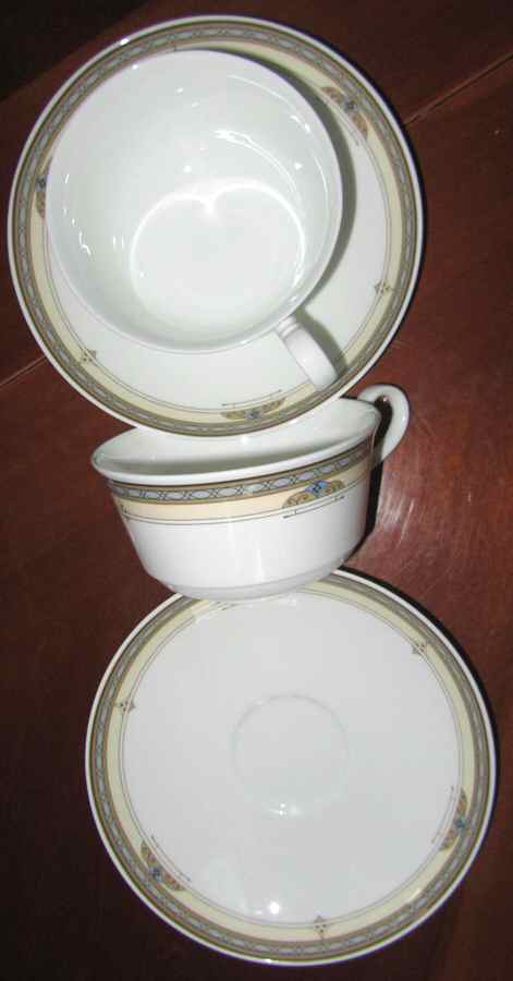 Cavalier Flat Cup & Saucer Set by Villeroy & Boch-1