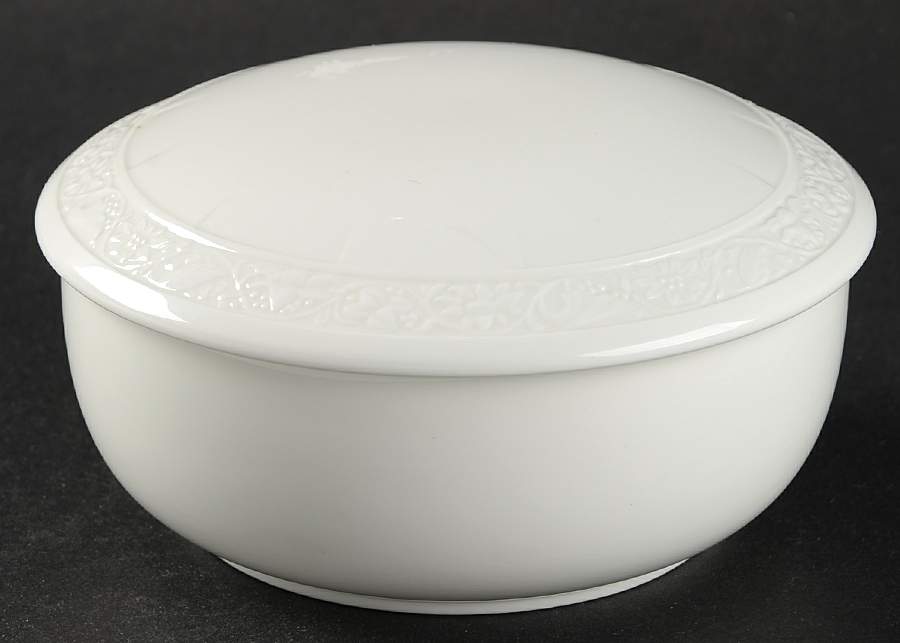Cameo White (Weiss) Round Box & Lid by Villeroy & Boch-1