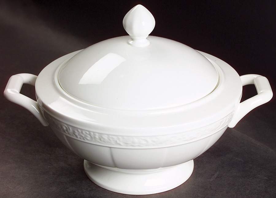 Cameo White (Weiss) Round Covered Vegetable by Villeroy & Boch-1