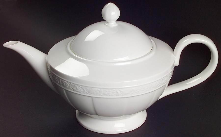 Cameo White (Weiss) Teapot & Lid by Villeroy & Boch-1