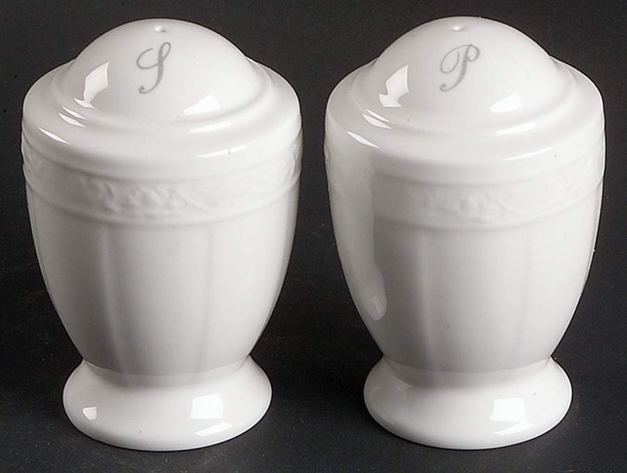 Cameo White (Weiss) Salt & Pepper Set by Villeroy & Boch-1