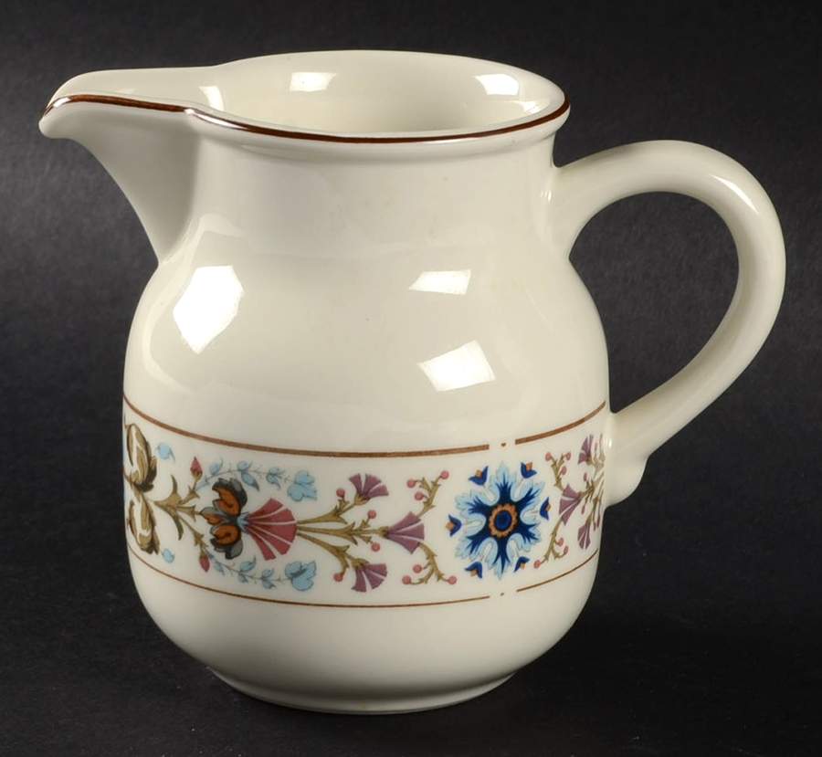 Chateau Creamer by Villeroy & Boch-1