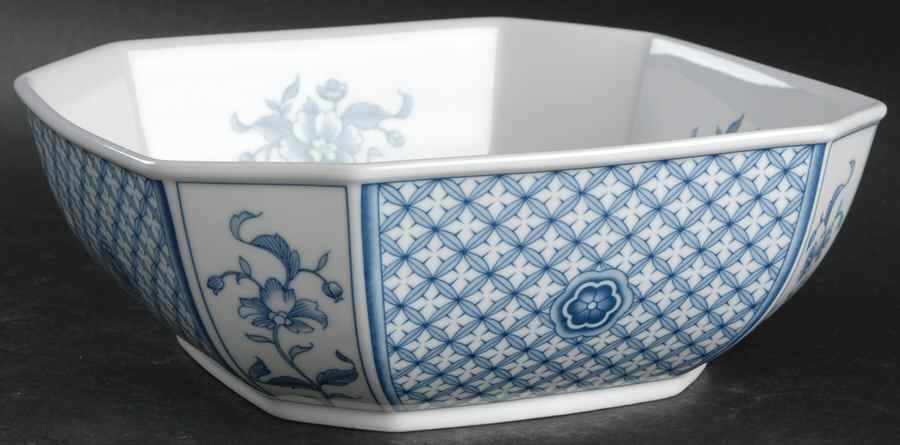 China Blue 9" Salad Serving Bowl by Villeroy & Boch-1
