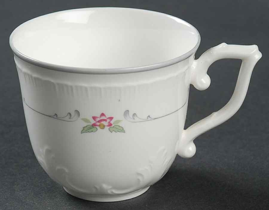 Collier Flat Demitasse Cup by Villeroy & Boch-1
