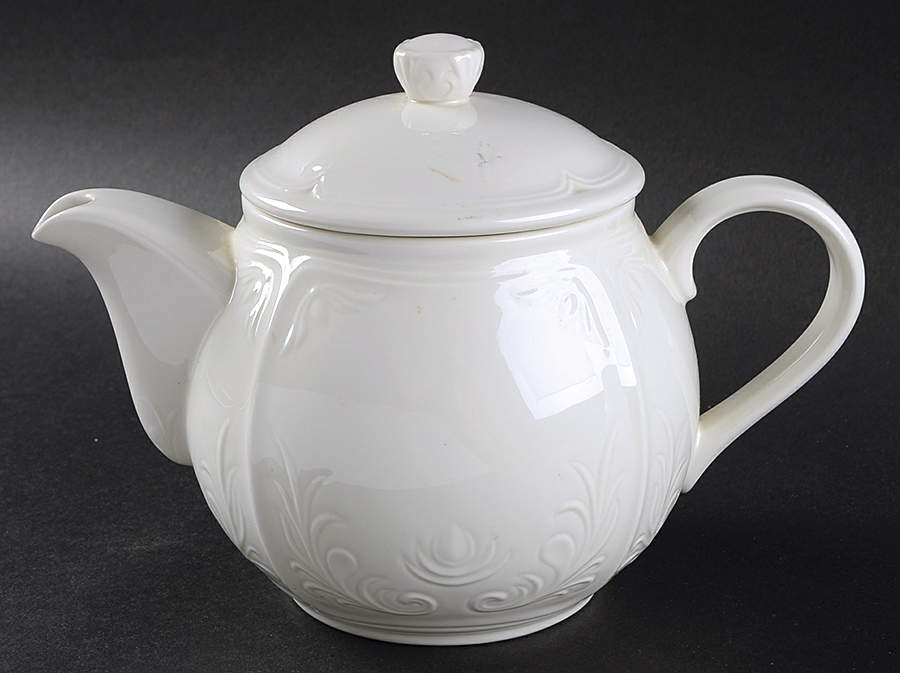 Cortina 2700 Teapot & Lid by Villeroy & Boch-1