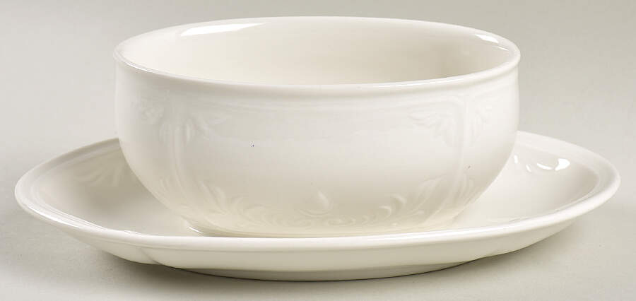 Cortina 2700 Gravy Boat with Attached Underplate by Villeroy & Boch-1