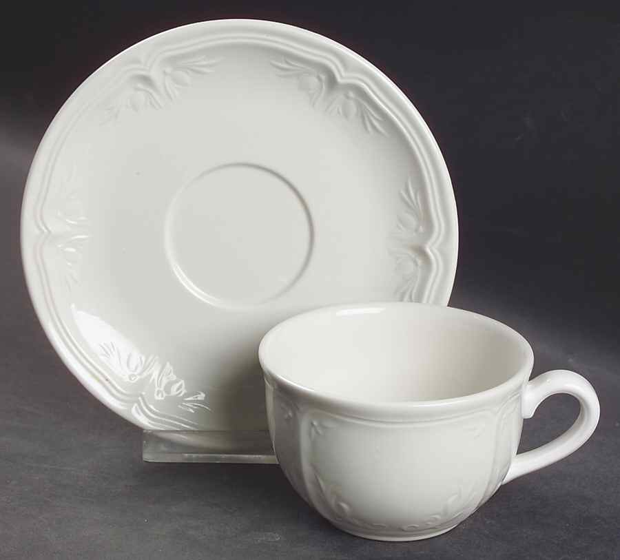 Cortina 2700 Flat Cup & Saucer Set by Villeroy & Boch-1