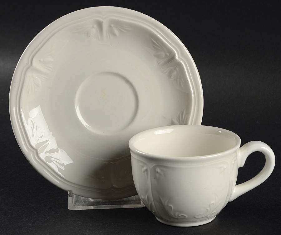 Cortina 2700 Flat Demitasse Cup & Saucer Set by Villeroy & Boch-1