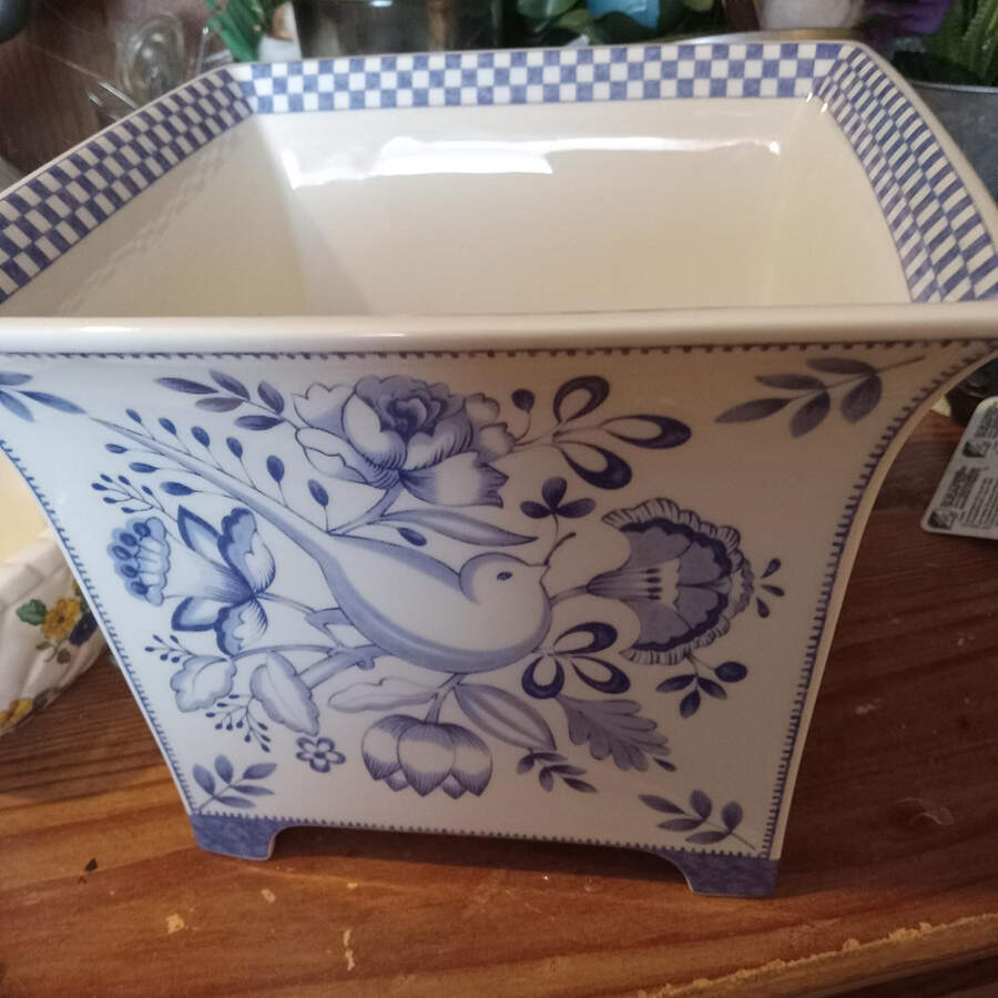 Cordoba  Medium Cachepot by Villeroy & Boch-1