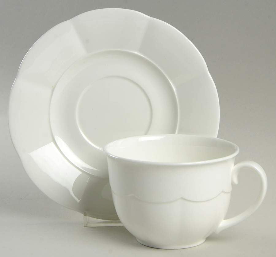 Damasco White Breakfast Cup & Saucer Set by Villeroy & Boch-1