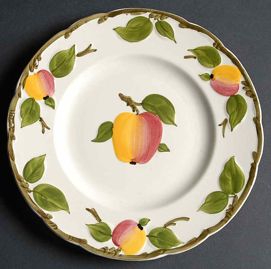 The Delicious Apple Salad Plate by Villeroy & Boch-1