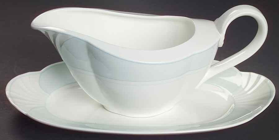 Delta Gravy Boat & Underplate/Relish by Villeroy & Boch-1
