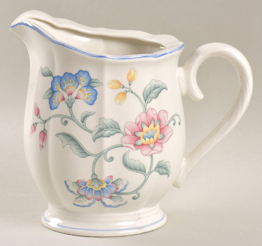 Delia 16 Oz Pitcher by Villeroy & Boch-1