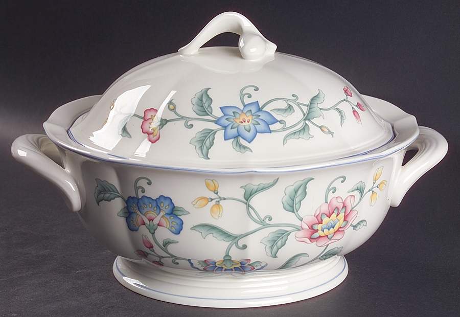 Delia Round Covered Vegetable by Villeroy & Boch-1