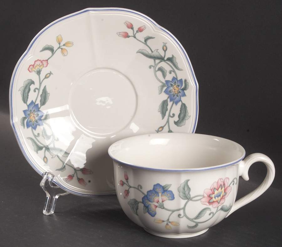 Delia Oversized Cup & Saucer Set by Villeroy & Boch-1