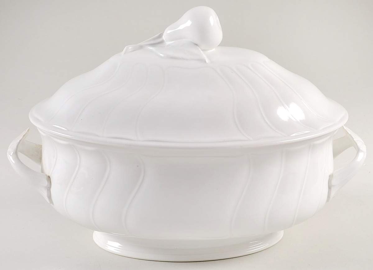 Diamant (White) Oval Covered Vegetable by Villeroy & Boch-1
