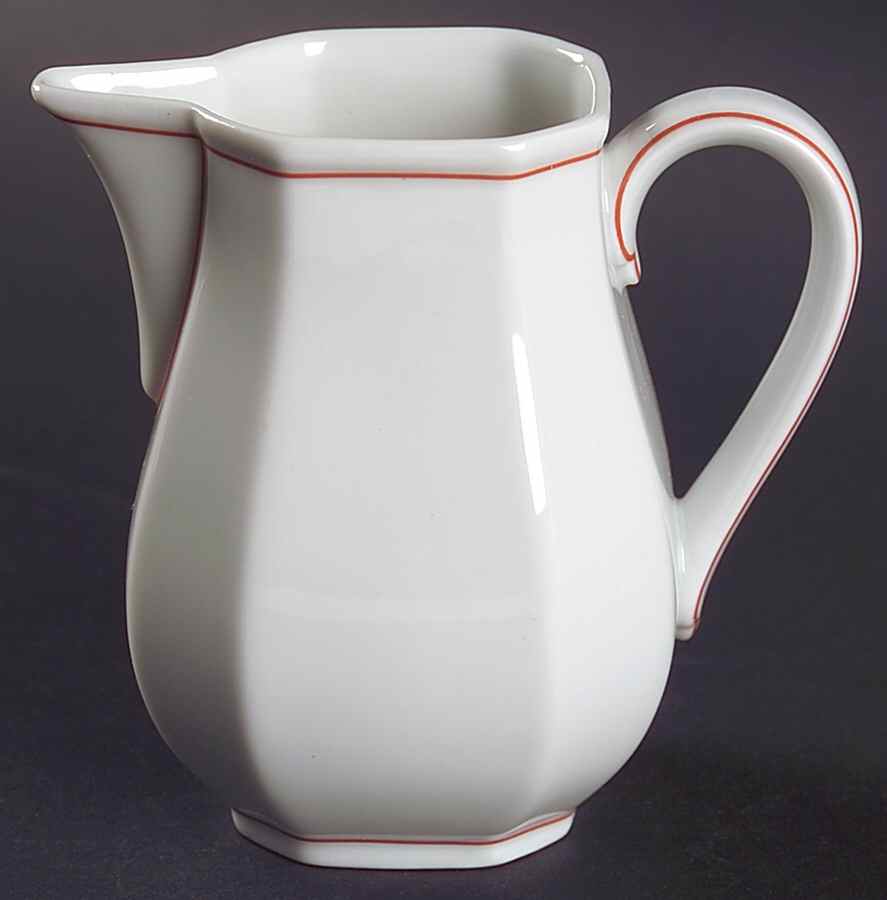 Facette Rouge Creamer by Villeroy & Boch-1
