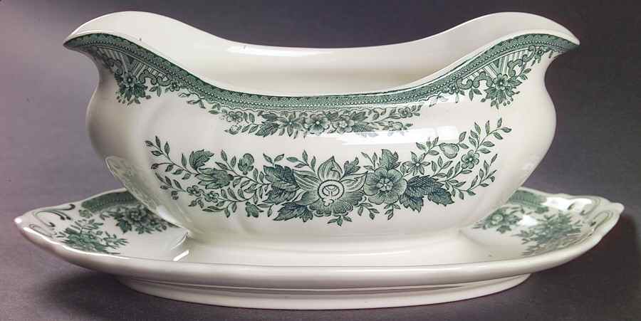 Fasan Green Gravy Boat with Attached Underplate by Villeroy & Boch-1
