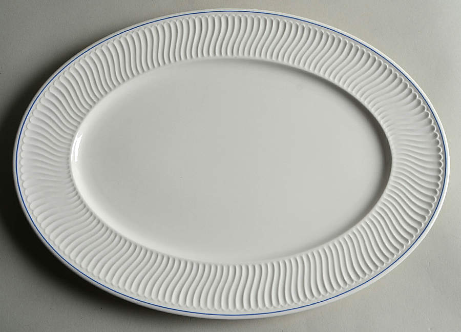 Filet Bleu 14" Oval Serving Platter by Villeroy & Boch-1