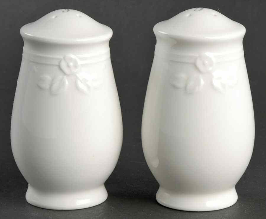 Fiori Weiss Salt & Pepper Set by Villeroy & Boch-1