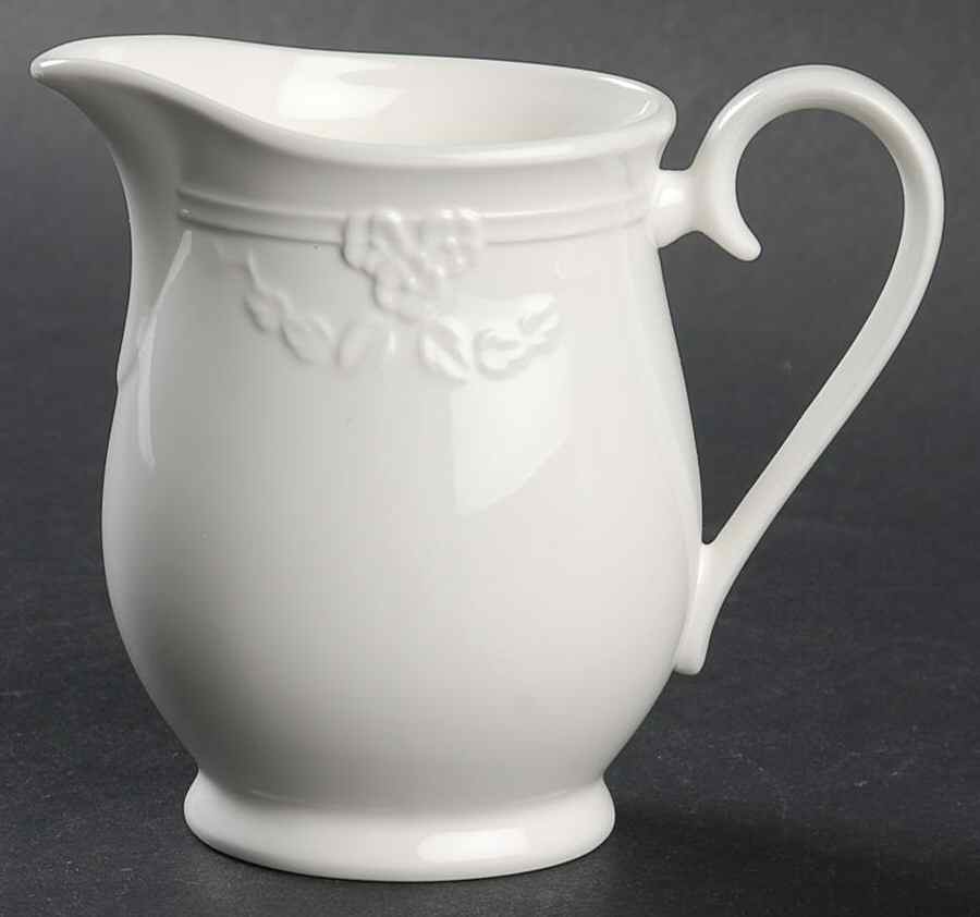 Fiori Weiss Creamer by Villeroy & Boch-1