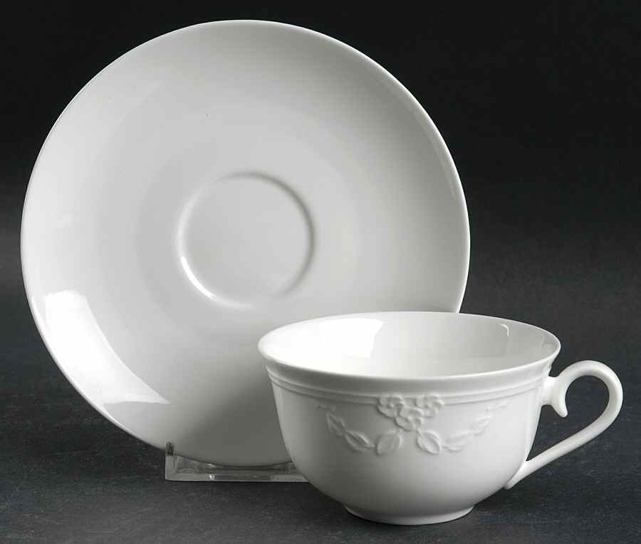 Fiori Weiss Flat Cup & Saucer Set by Villeroy & Boch-1