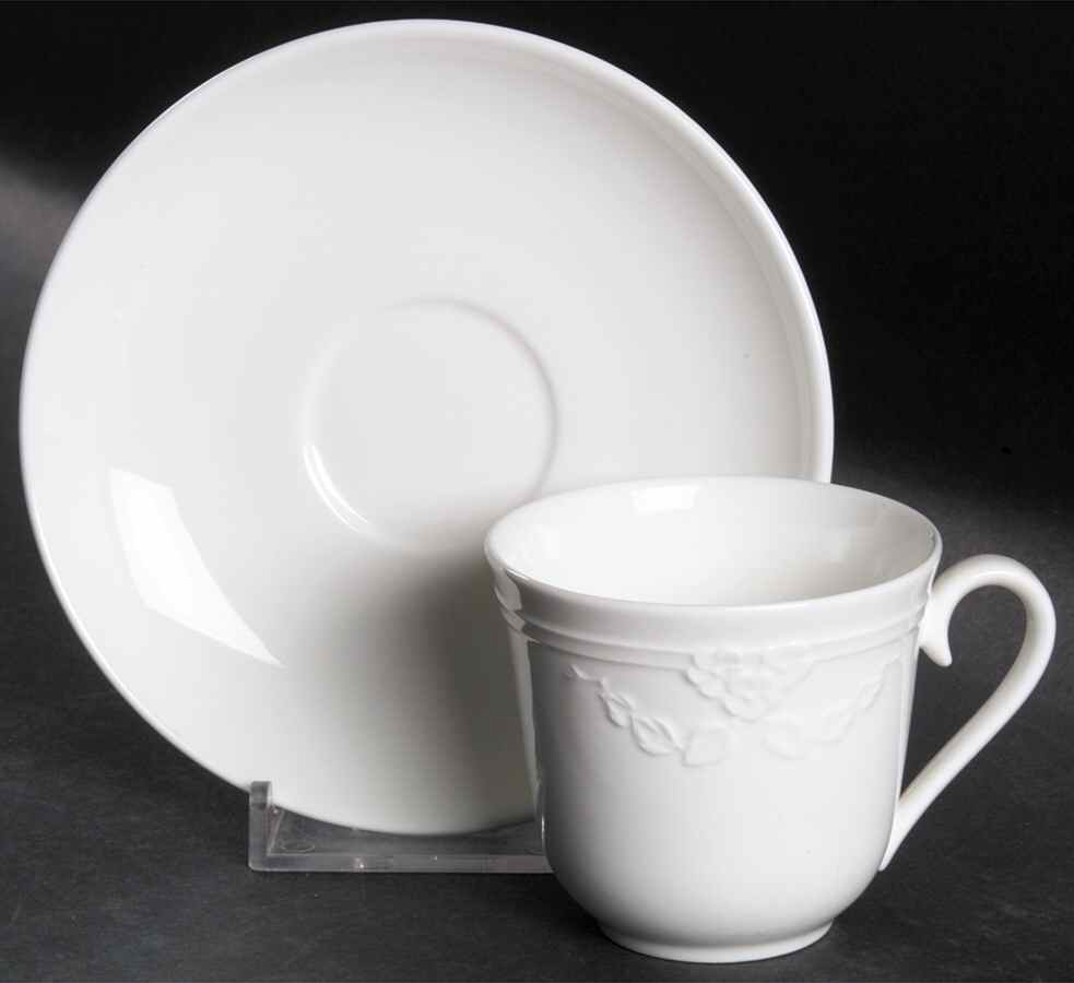 Fiori Weiss Flat Demitasse Cup & Saucer Set by Villeroy & Boch-1