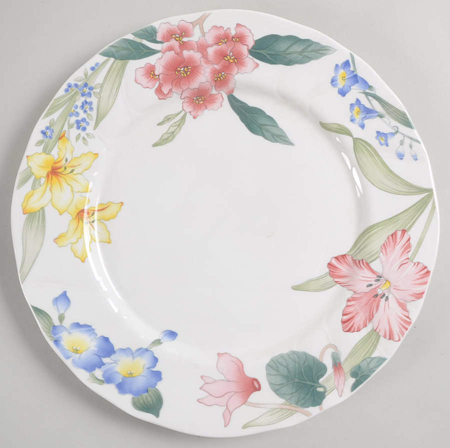 Flora Bella Dinner Plate by Villeroy & Boch-1