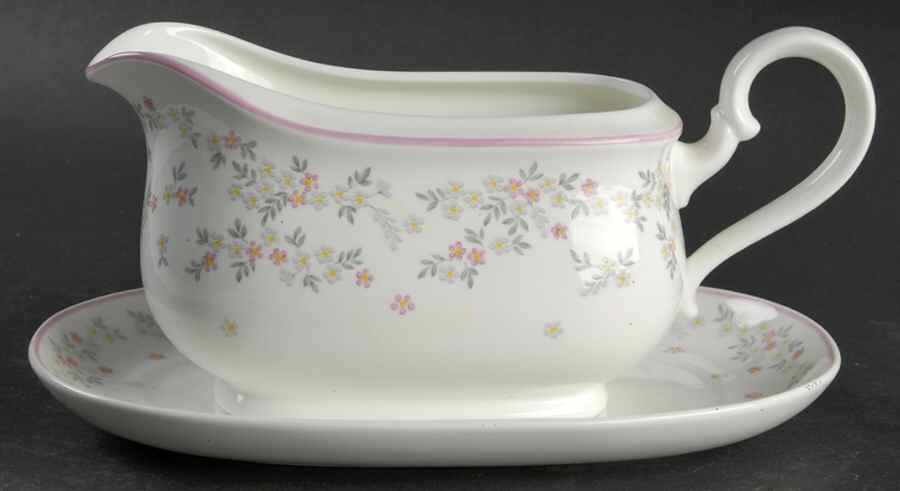 Fleurosa Gravy Boat & Underplate by Villeroy & Boch-1