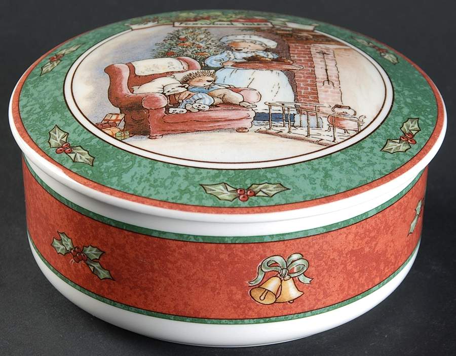 Foxwood Christmas 4" Candy Box & Lid by Villeroy & Boch-1