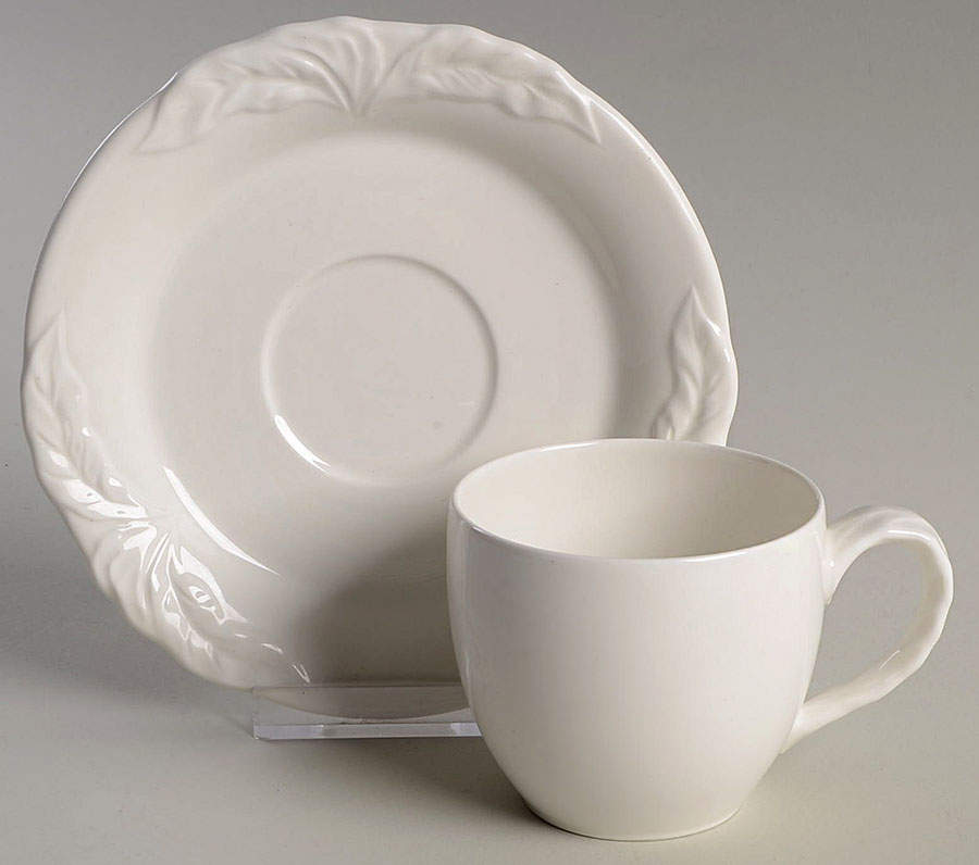 Foglia Flat Cup & Saucer Set by Villeroy & Boch-1