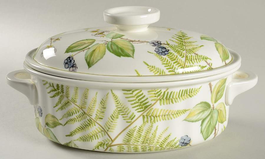 Forsa 2 Quart Oval Covered Casserole by Villeroy & Boch-1