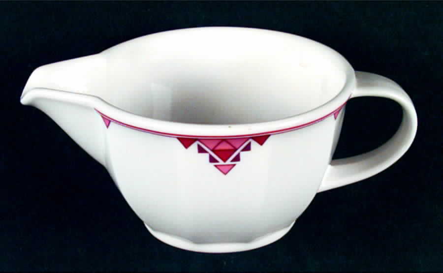Forum Gravy Boat by Villeroy & Boch-1