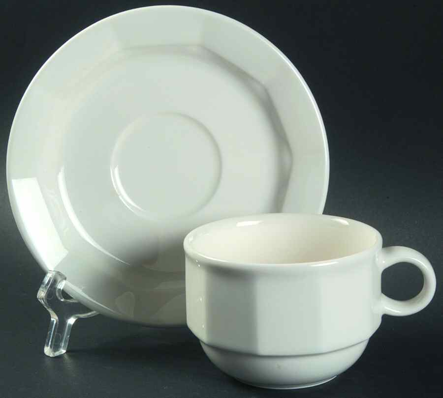 Geo Flat Cup & Saucer Set by Villeroy & Boch-1
