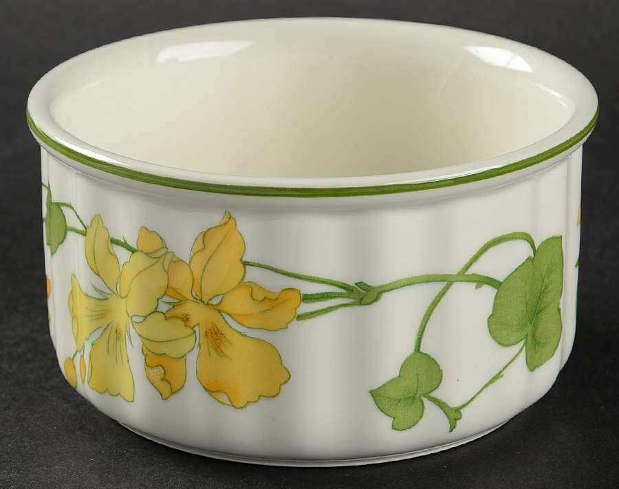 Geranium (Non Ribbed Rim) Individual Souffle by Villeroy & Boch-1