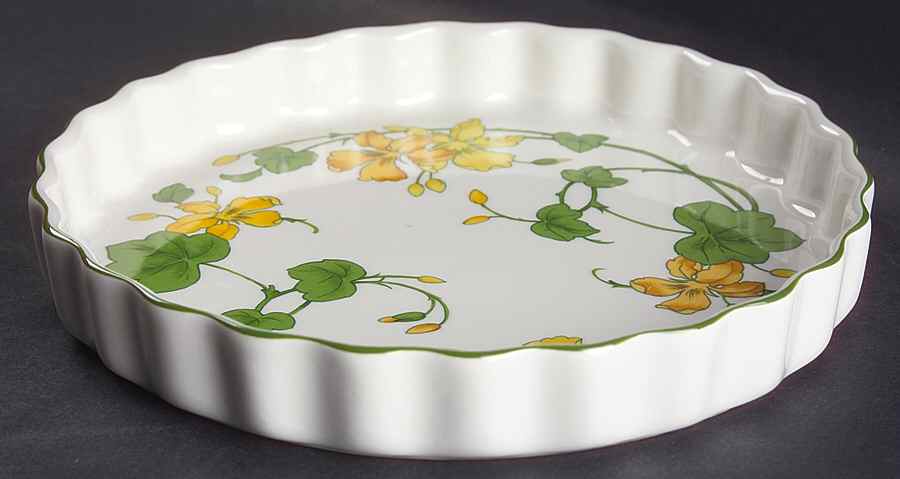 Geranium (Non Ribbed Rim) 8" Quiche by Villeroy & Boch-1