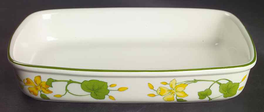 Geranium (Non Ribbed Rim) 9" Rectangular Baker by Villeroy & Boch-1
