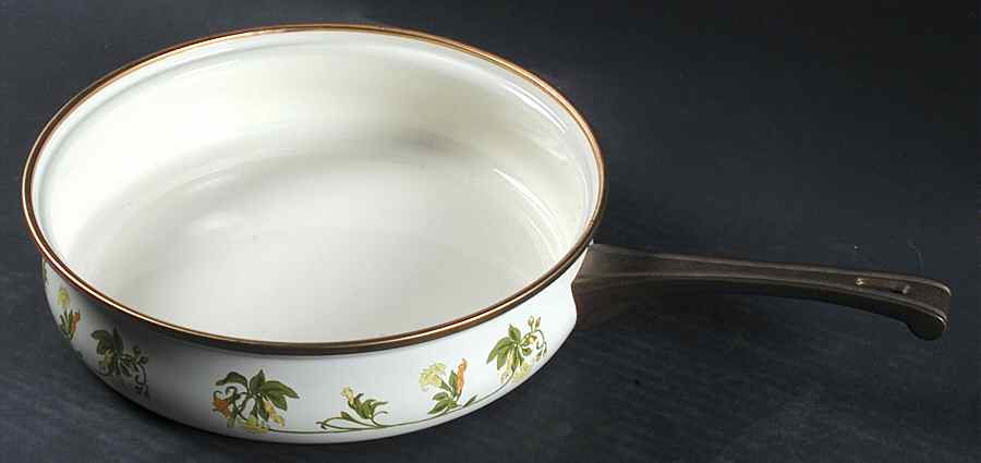 Geranium (Non Ribbed Rim) 9" Metal Skillet by Villeroy & Boch-1